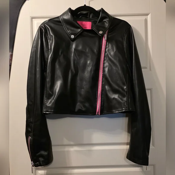 Betsey Johnson X Torrid Collab Faux Leather Crop Moto Jacket - Picture 2 of 11